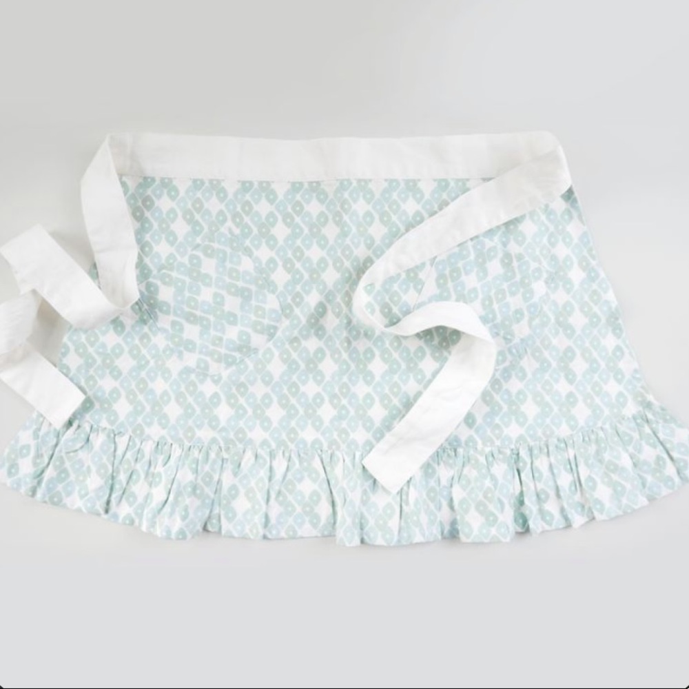 ✨Host Pick✨Sarah Richardson Design Jade Candy Lattice Apron